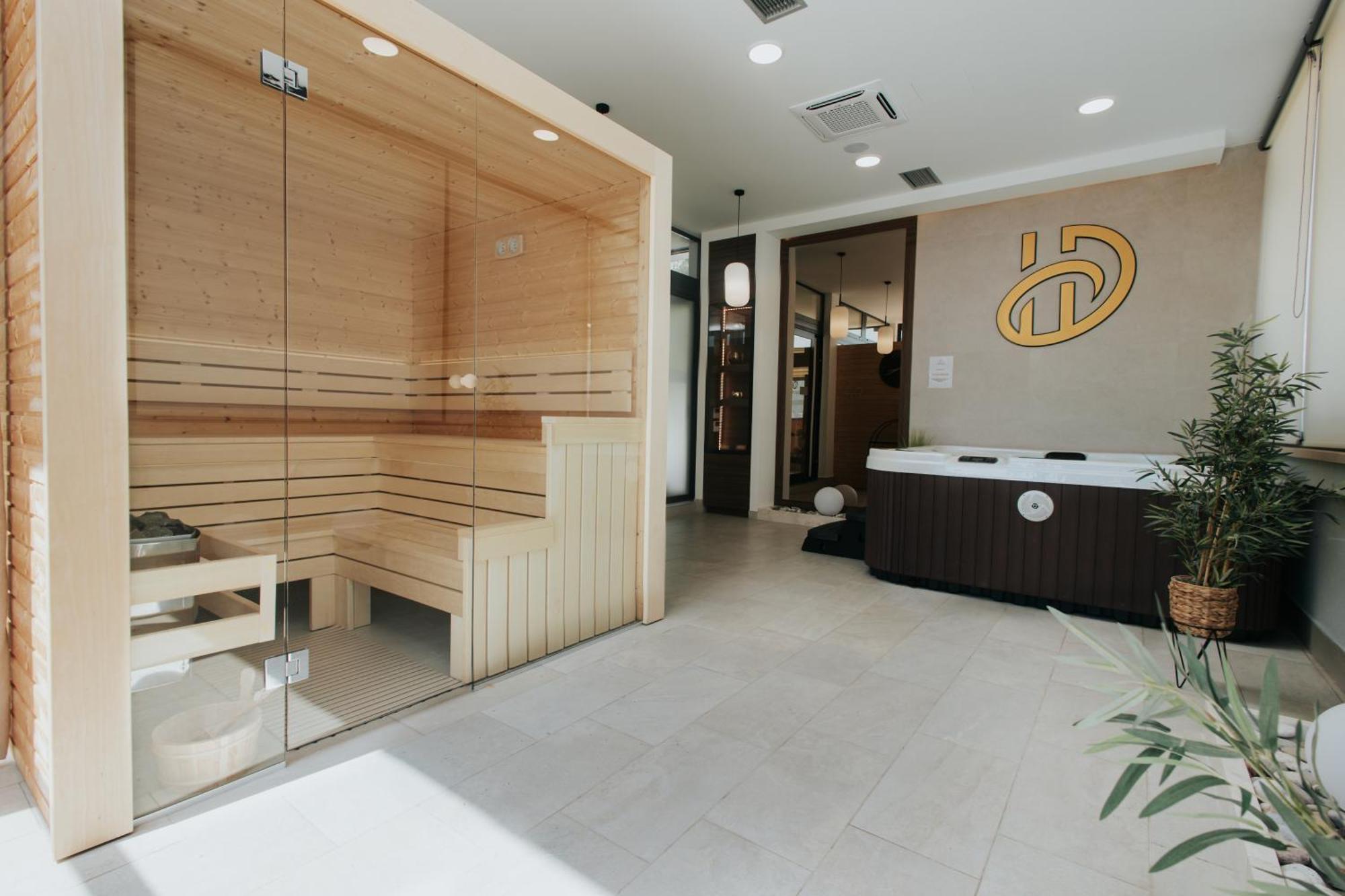 Diplomat By Aycon Hotell 4*